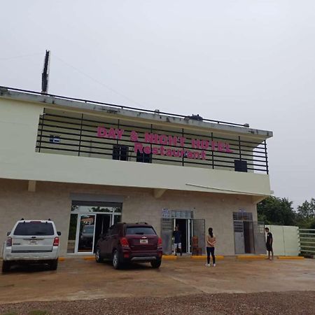 Day And Night Hotel Belmopan Kültér fotó