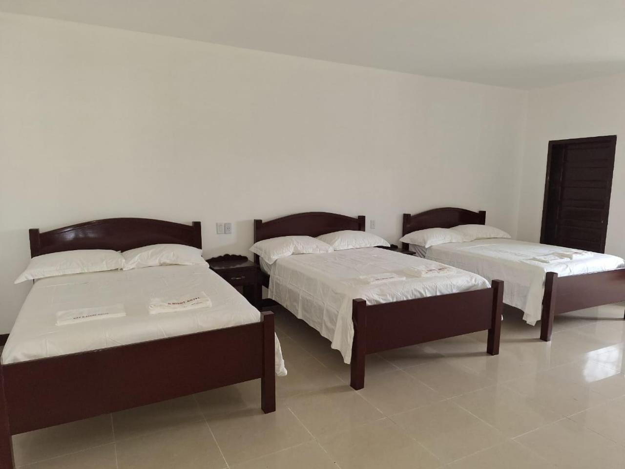 Day And Night Hotel Belmopan Kültér fotó